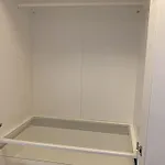 Moderna Casa De Invitados Con Terraza Y Piscina *