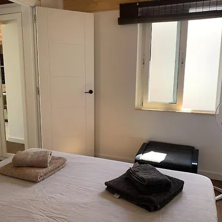 Moderna Casa De Invitados Con Terraza Y Piscina Apartamento