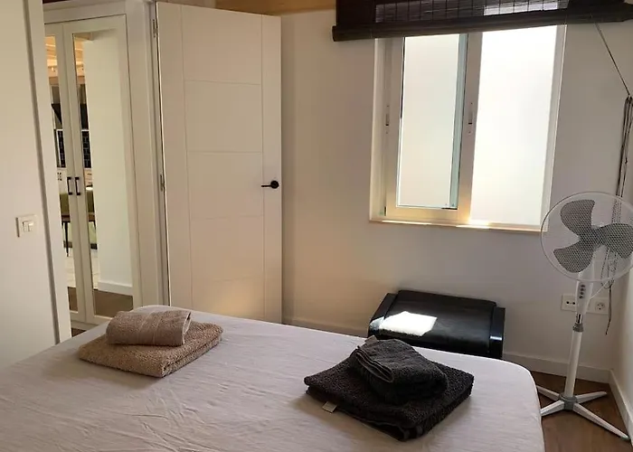 Moderna Casa De Invitados Con Terraza Y Piscina Apartamento